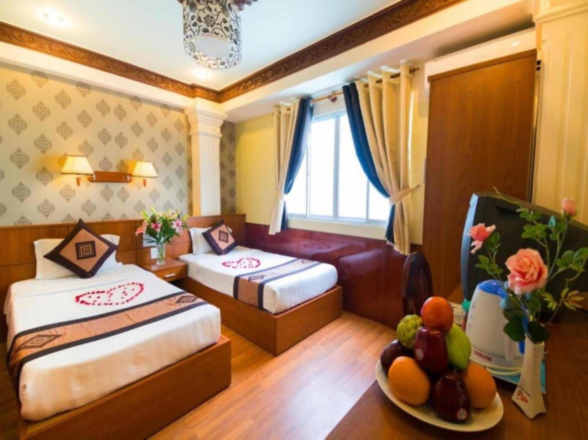 Cosmo Square Hotel Ho Chi Minh-staden Exteriör bild